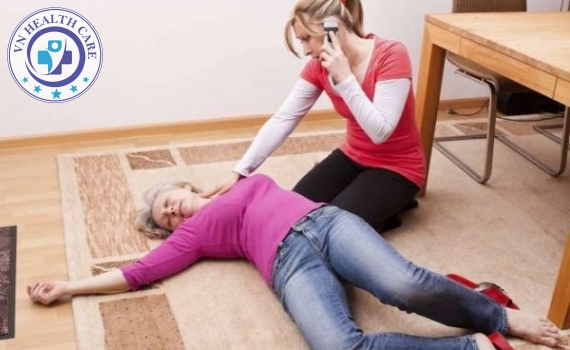 Hướng dẫn sơ cứu đột quỵ tại nhà chuẩn 2022