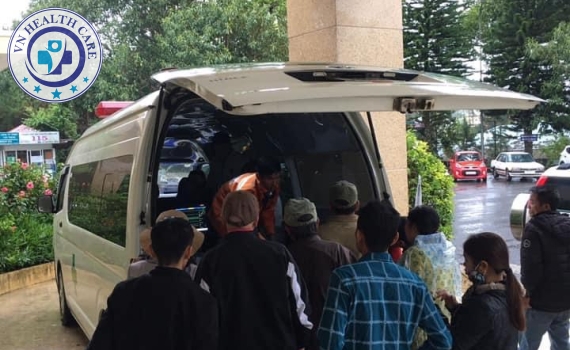 Dịch vụ vận chuyển người bệnh, chuyển viện an toàn giá tốt